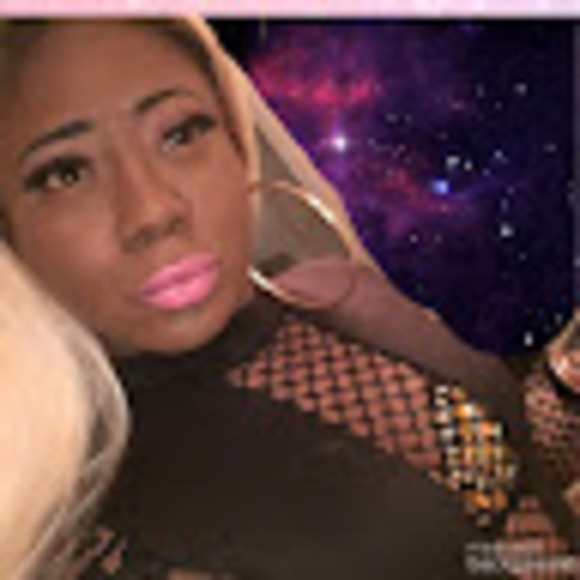 Meet your Posher, Kay'aja - Picture 1 of 1